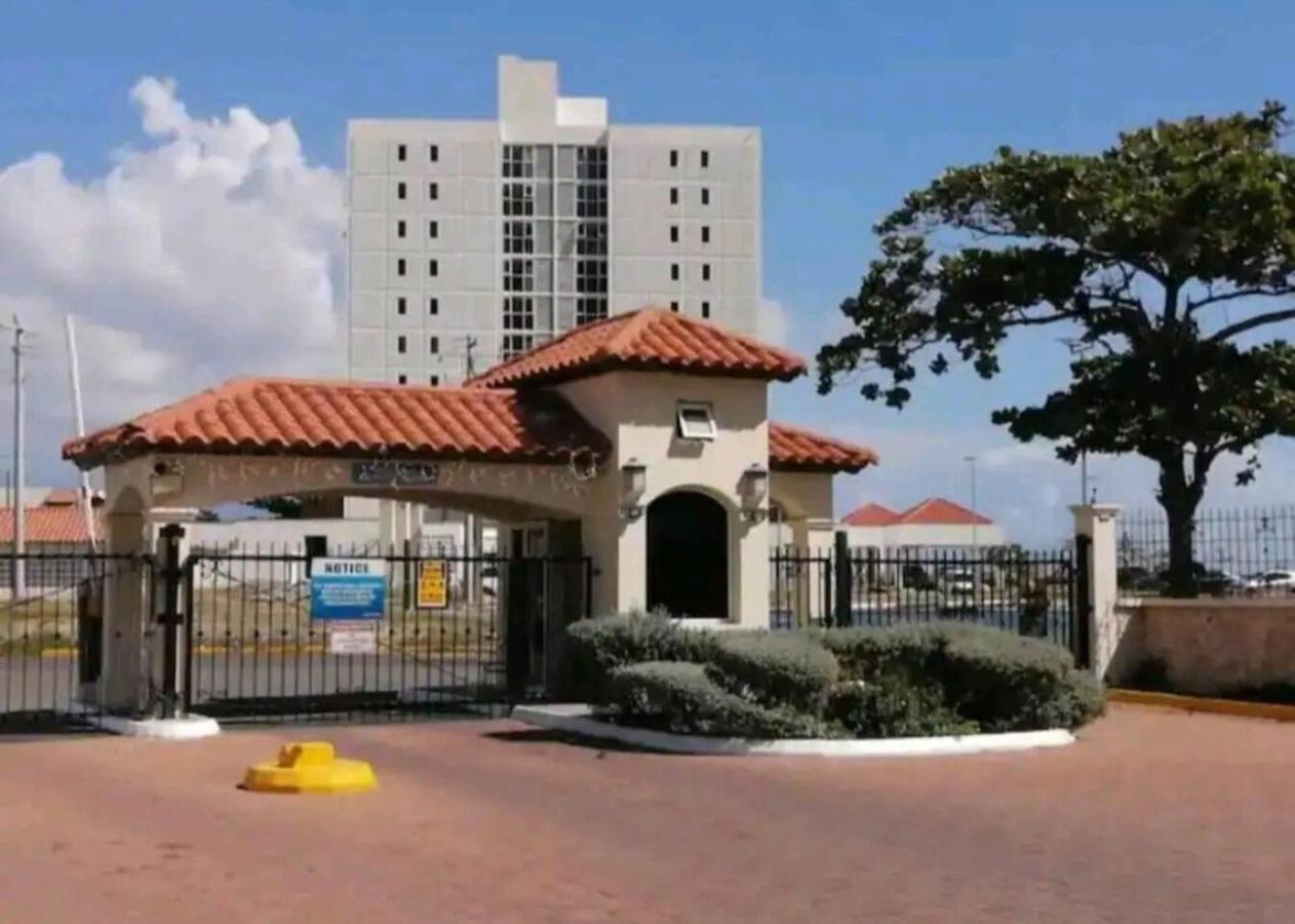 Ornella Villa - 2-Br Apartment - Pool - Parking Portmore Extérieur photo